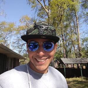 Meet your Posher, Caio